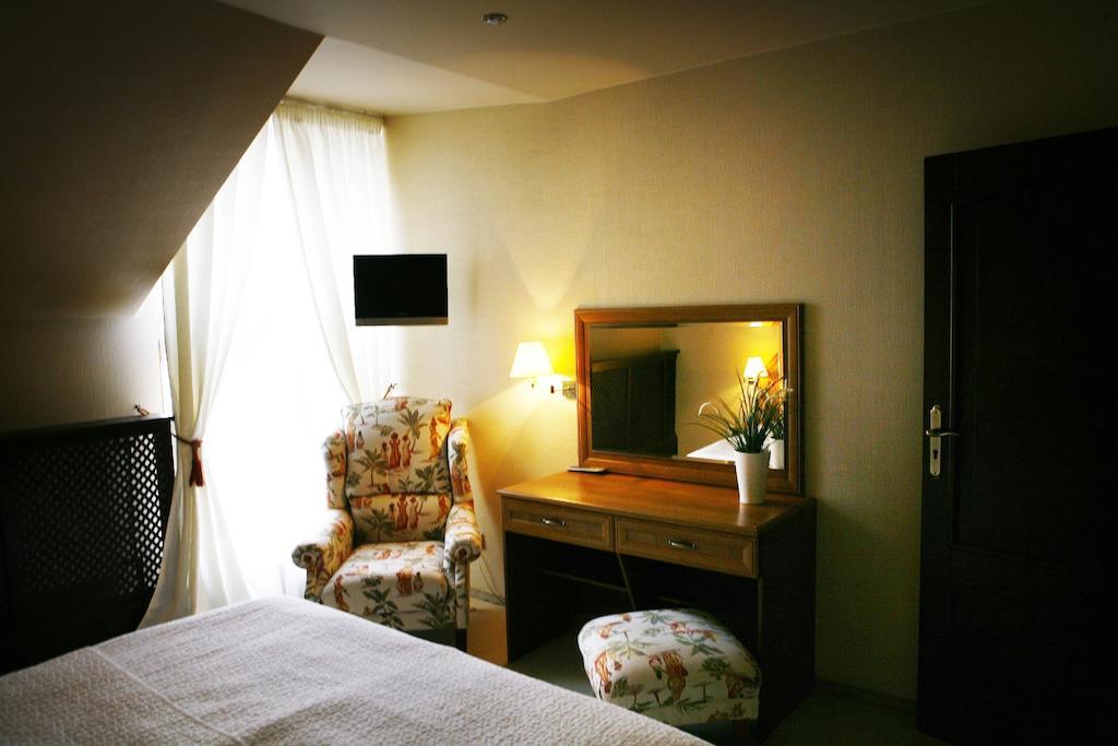 Hotel Zorza Намыслув Номер фото