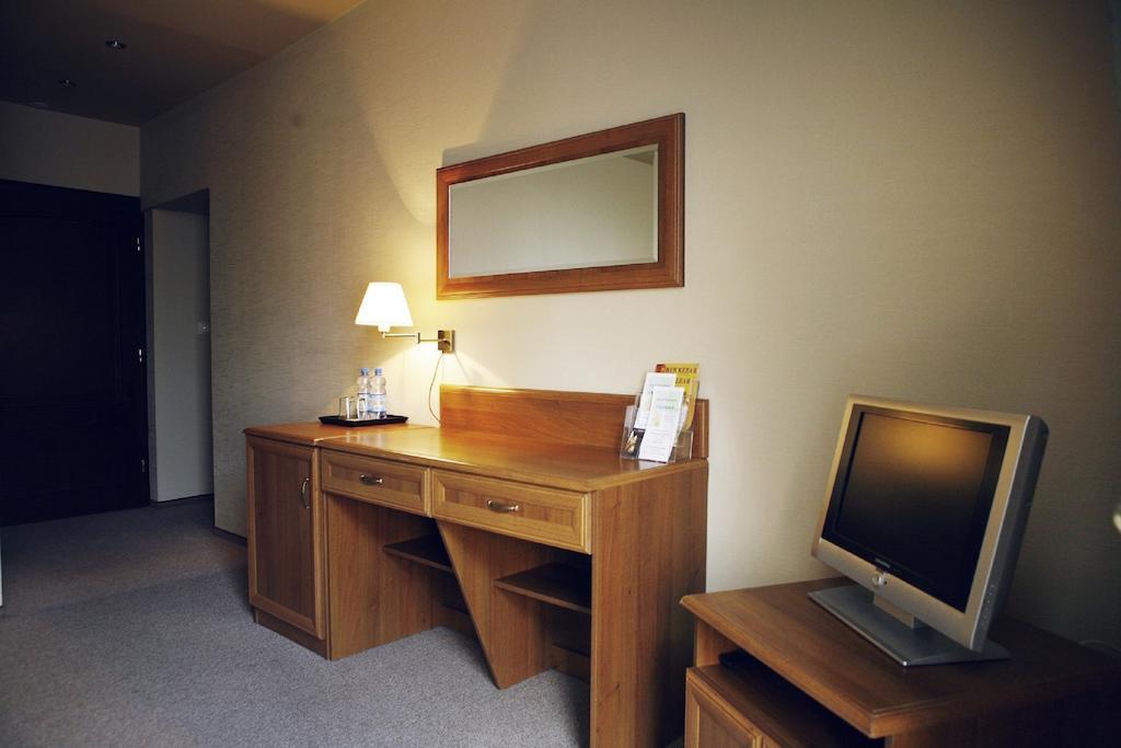 Hotel Zorza Намыслув Номер фото