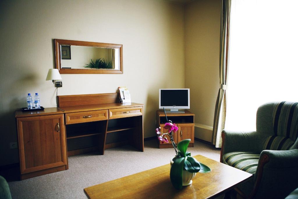Hotel Zorza Намыслув Номер фото