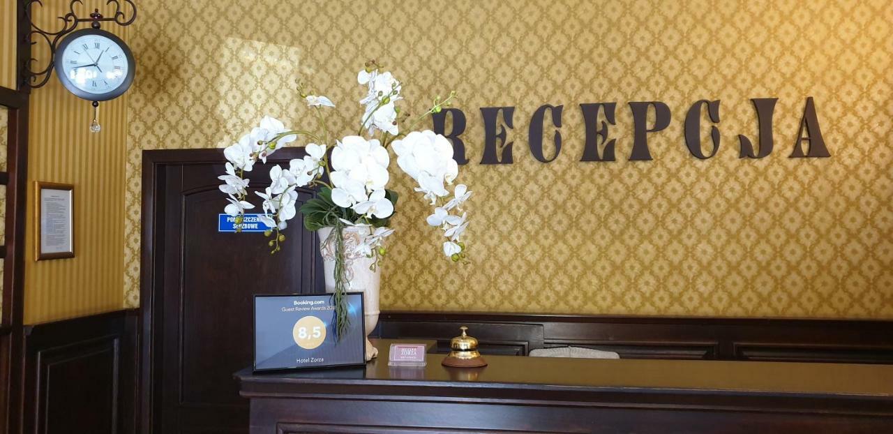 Hotel Zorza Намыслув Экстерьер фото
